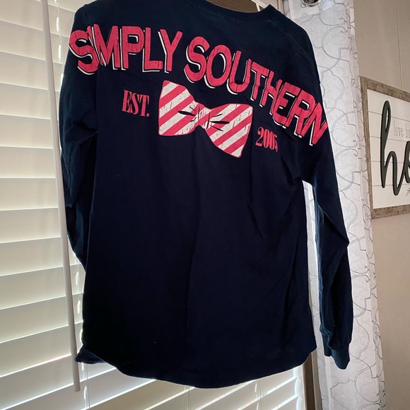 Simply Southern Tops - 🦋SIMPLY SOUTHERN Long sleeve